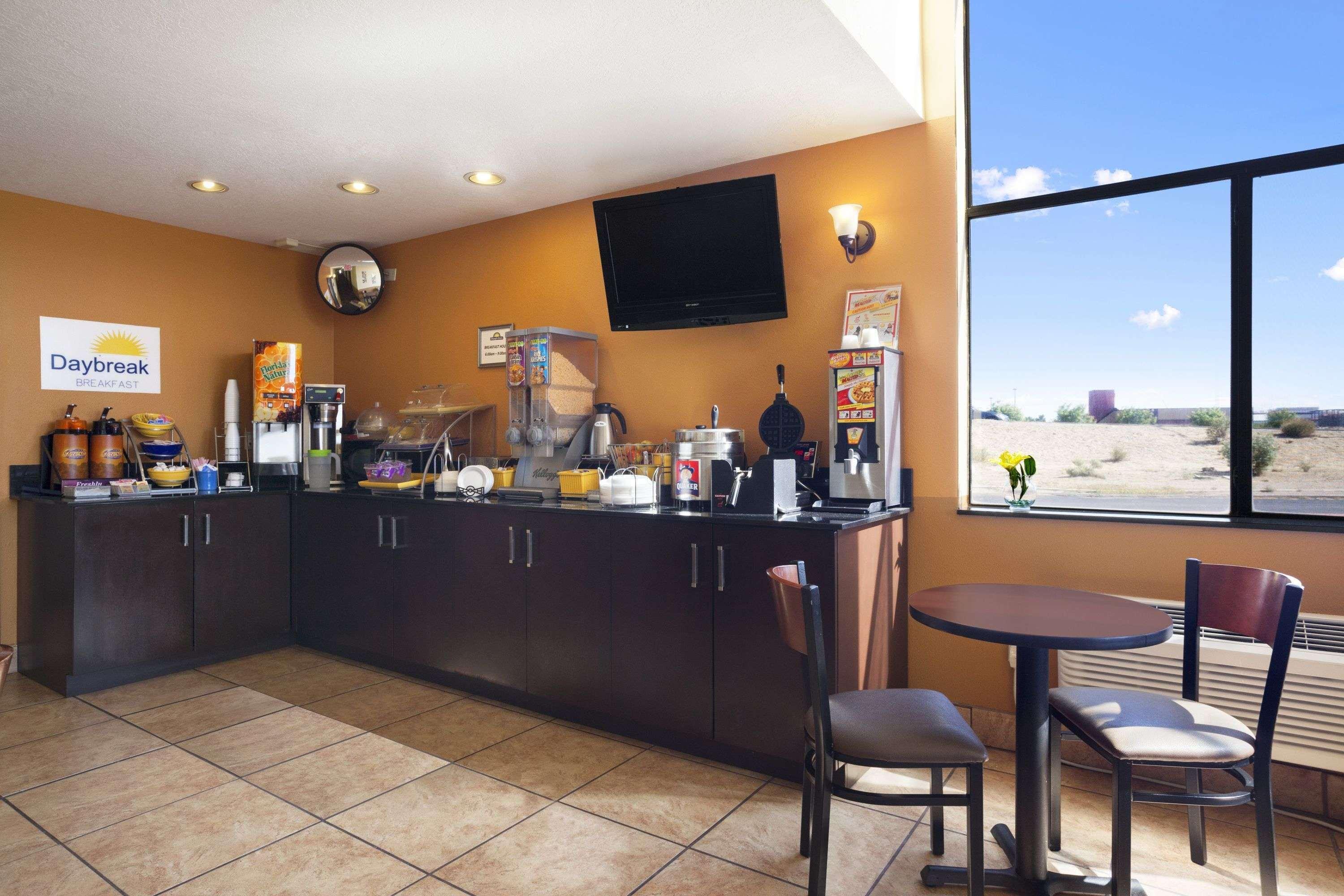 Days Inn By Wyndham Los Lunas Exterior foto
